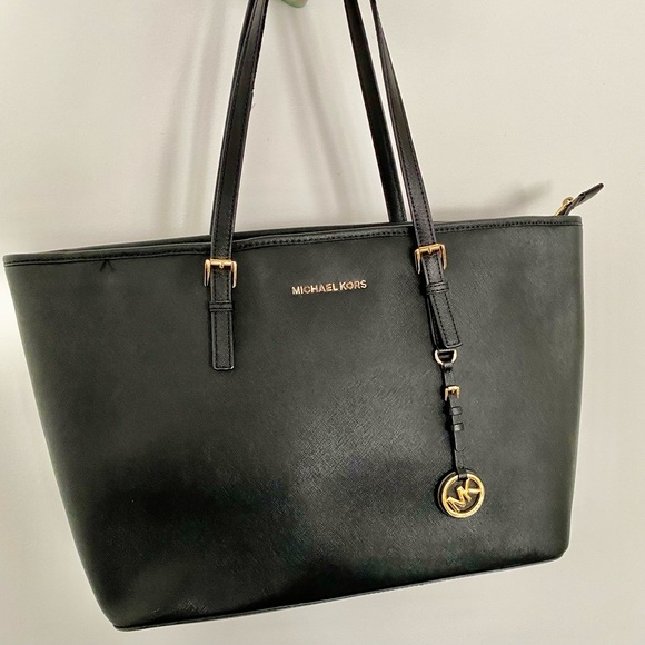 Michael Kors Handbags - Black Michael Kors purse